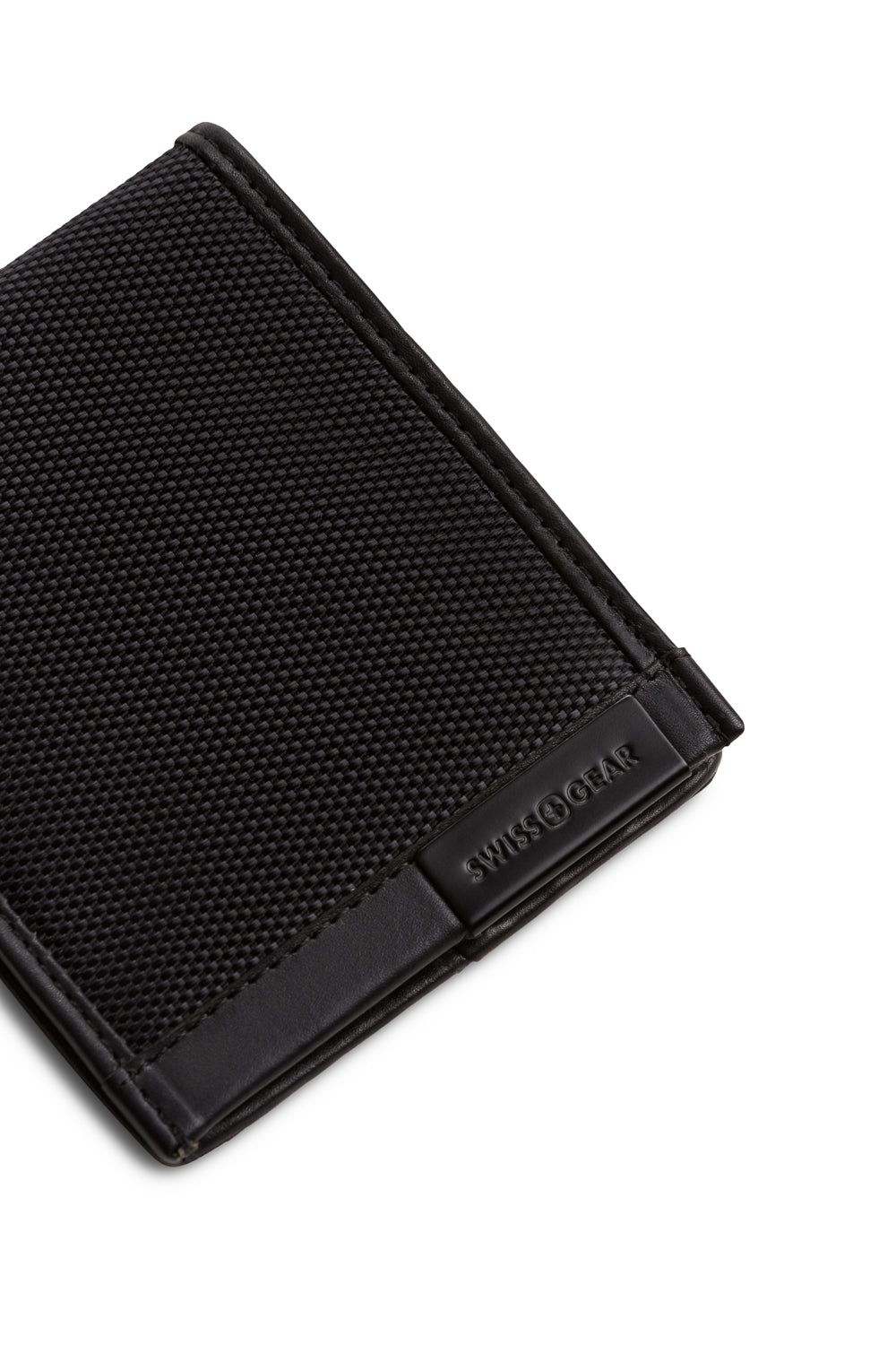 swissgear-nylon-inlay-bifold-wallet image 3