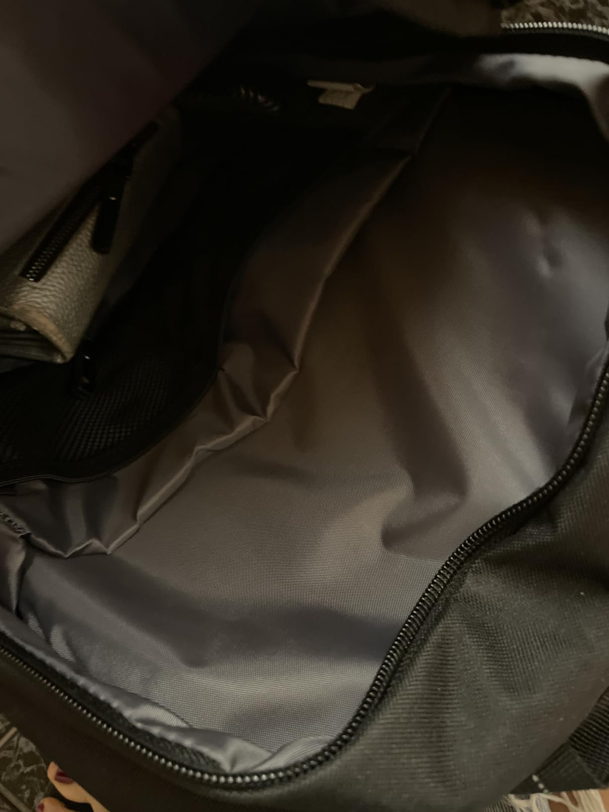 Good backpack, but straps are thin