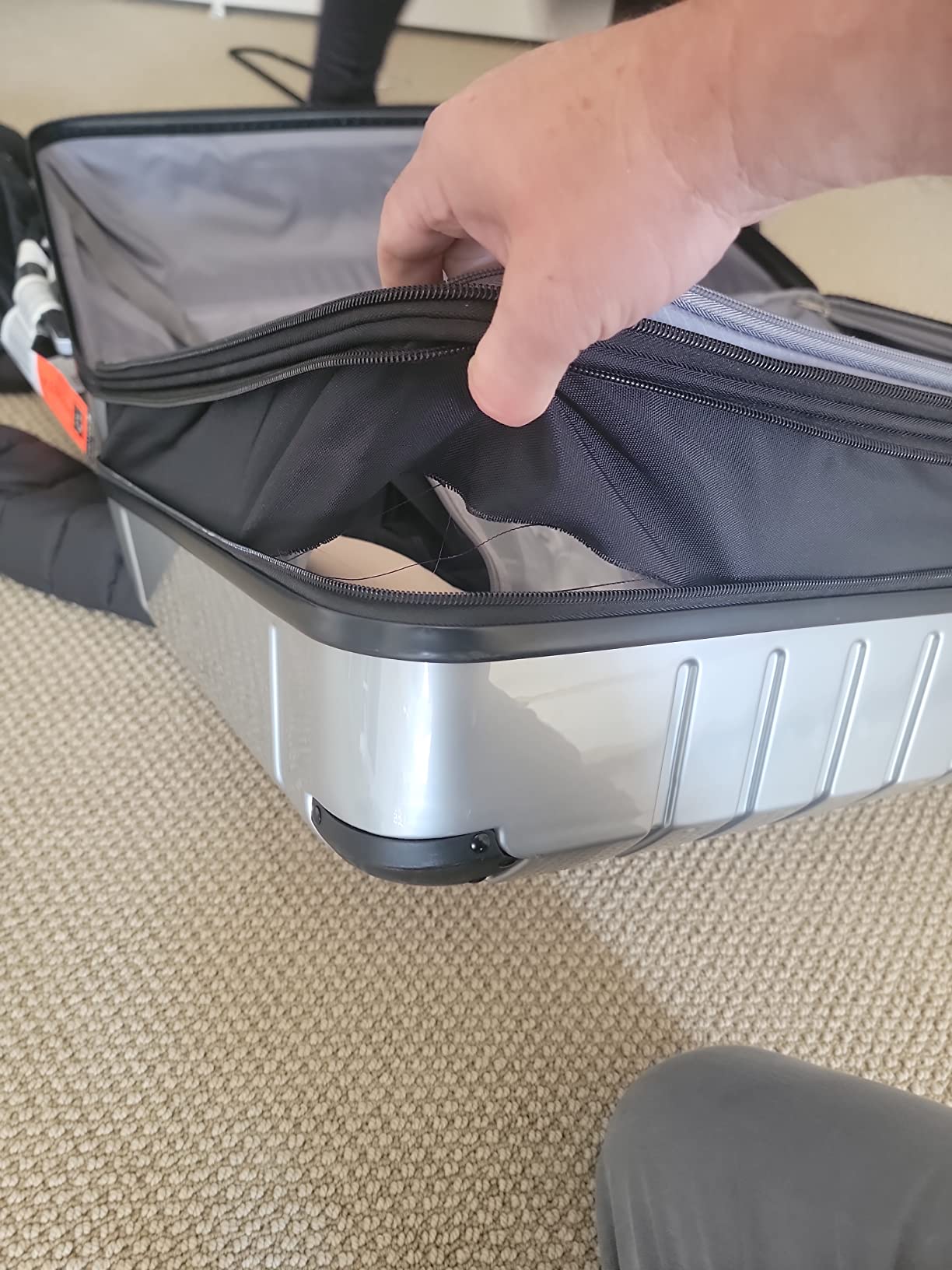 Nice suitcase for the price