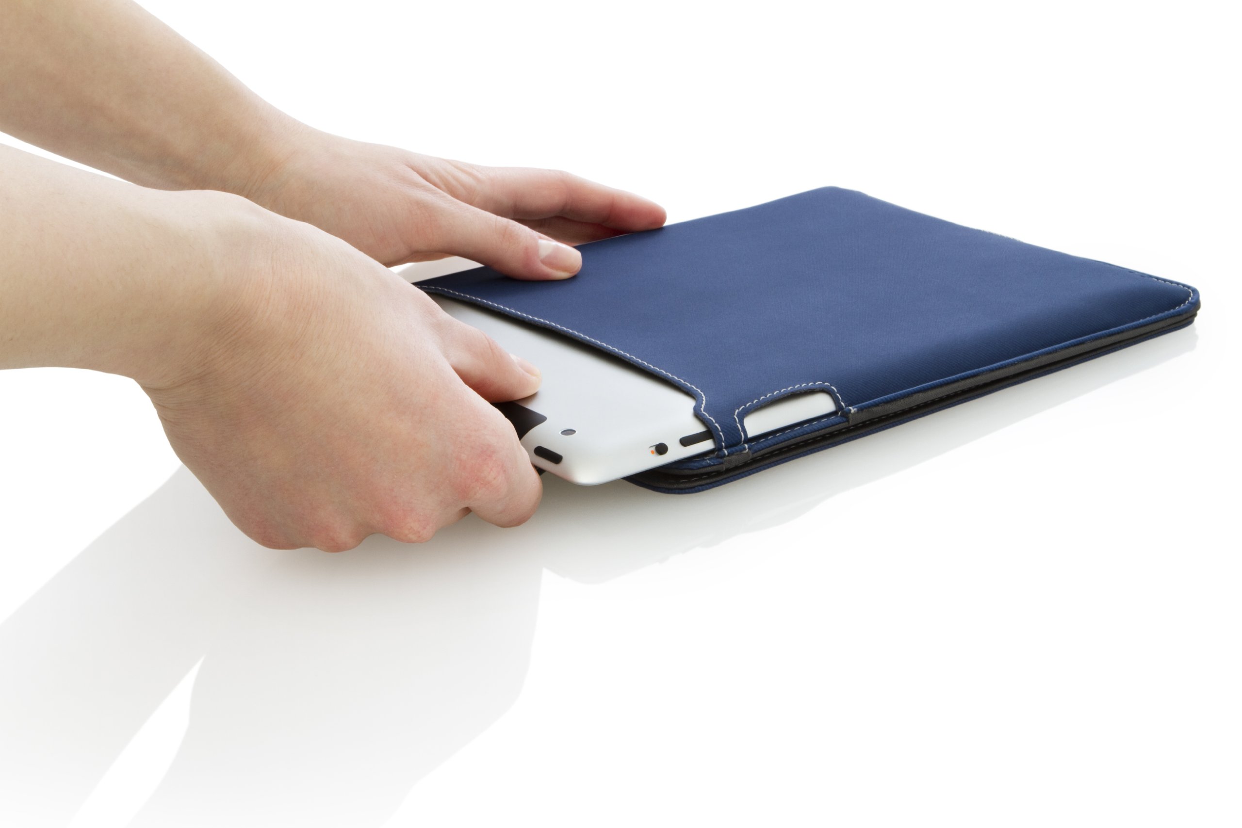 targus-simply-basic-cover-for-ipad-3-4th-gen-ipad-2-blue-thz15804us image 6