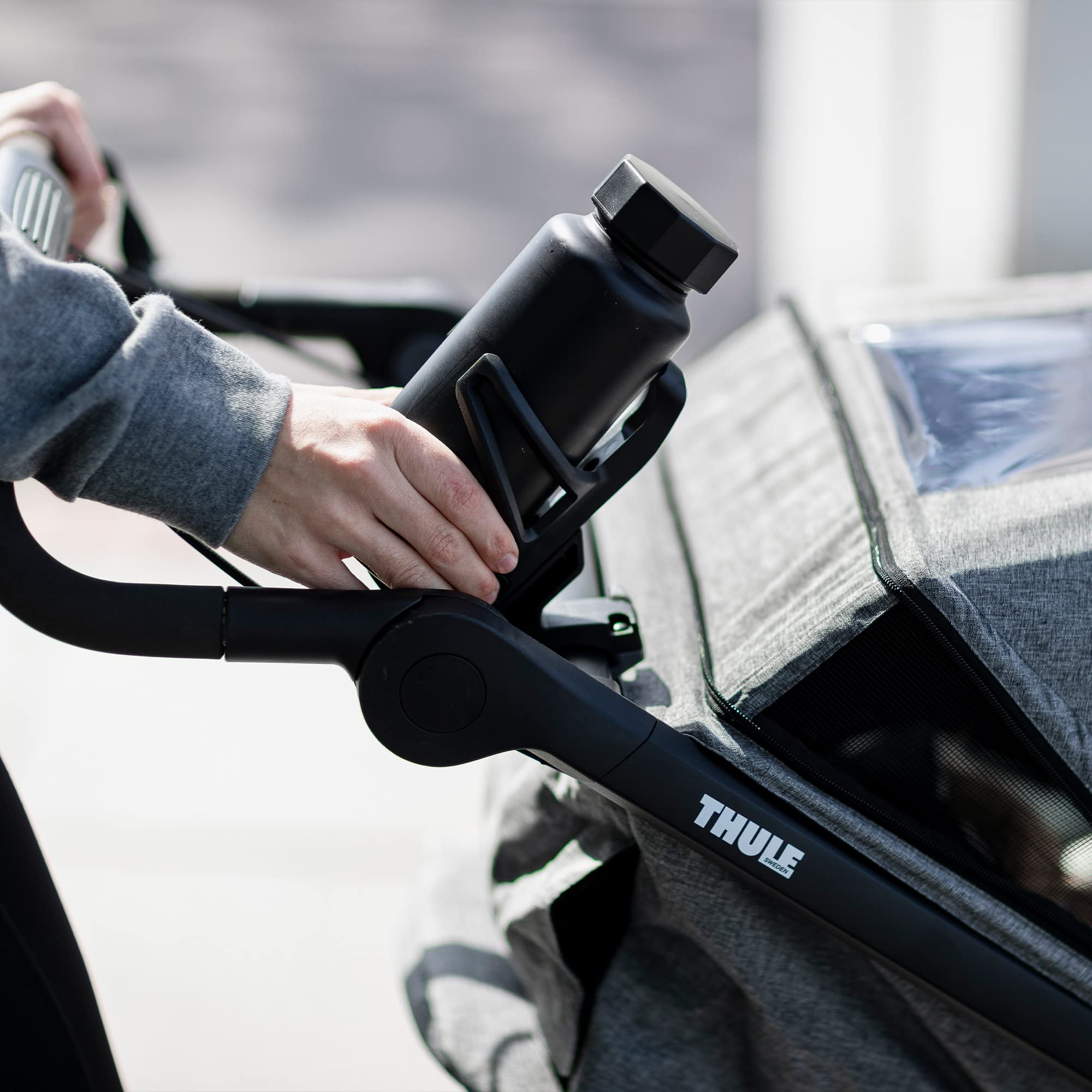 thule-stroller-cup-holder-bottle-cage-for-thule-child-carriers-black image 3