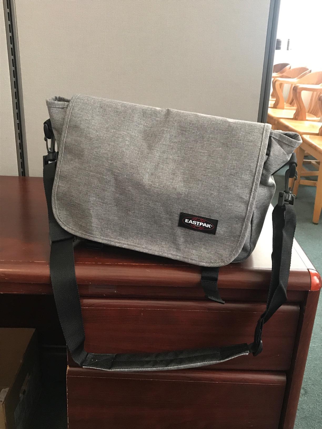 Strap padding is thin