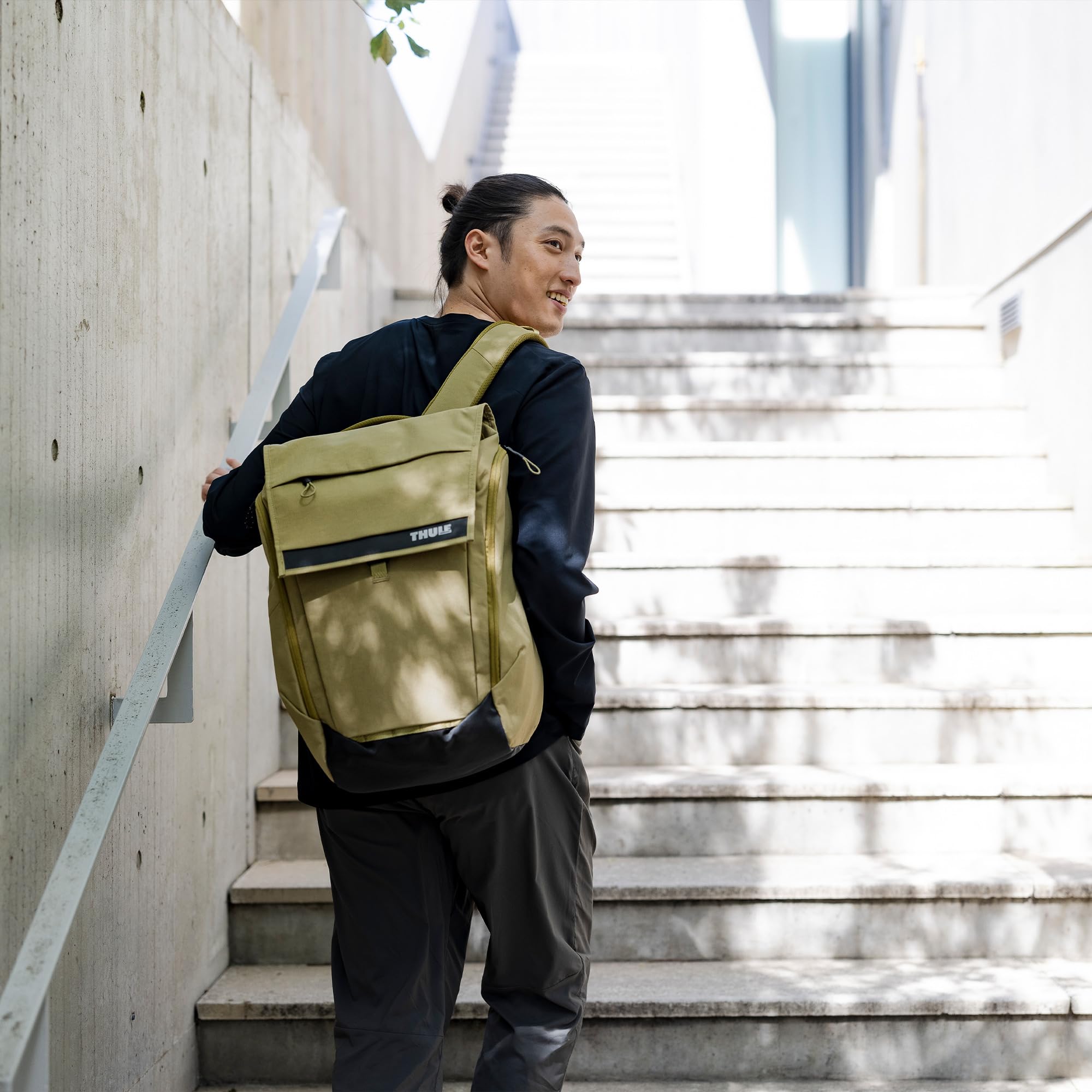 thule-paramount-27l-commuter-backpack-with-padded-laptop-pocket-for-16-inch-lapt image 5