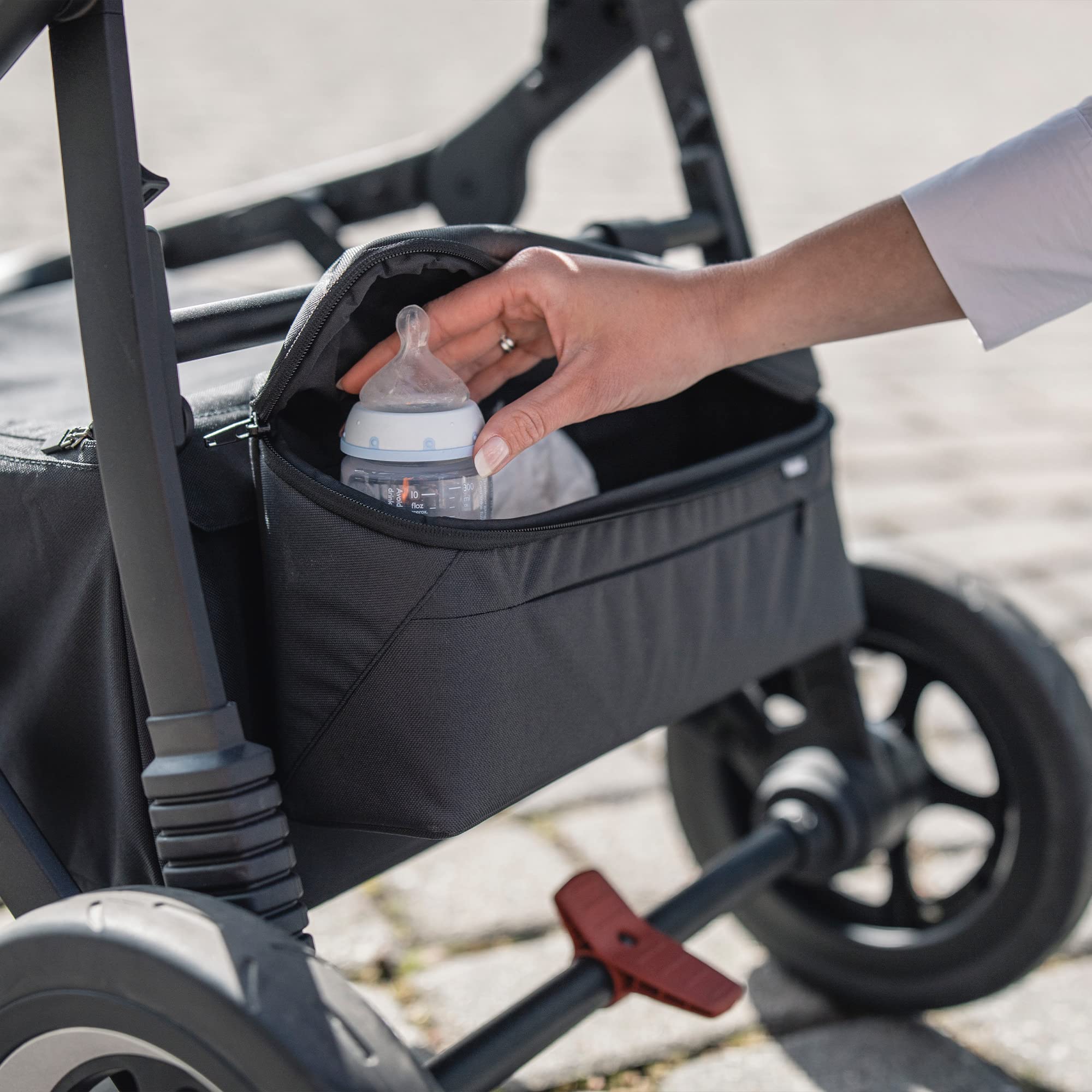 thule-stroller-organizer-universal-caddy-for-thule-strollers-sleek-spring-shine image 4
