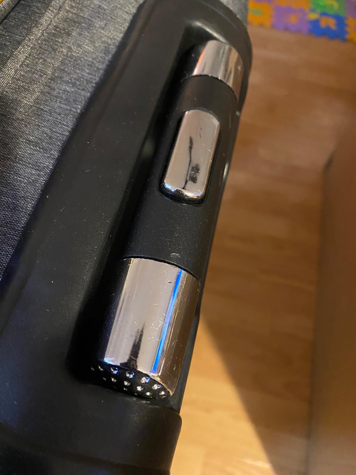 Good luggage, but zippers are a bit stiff