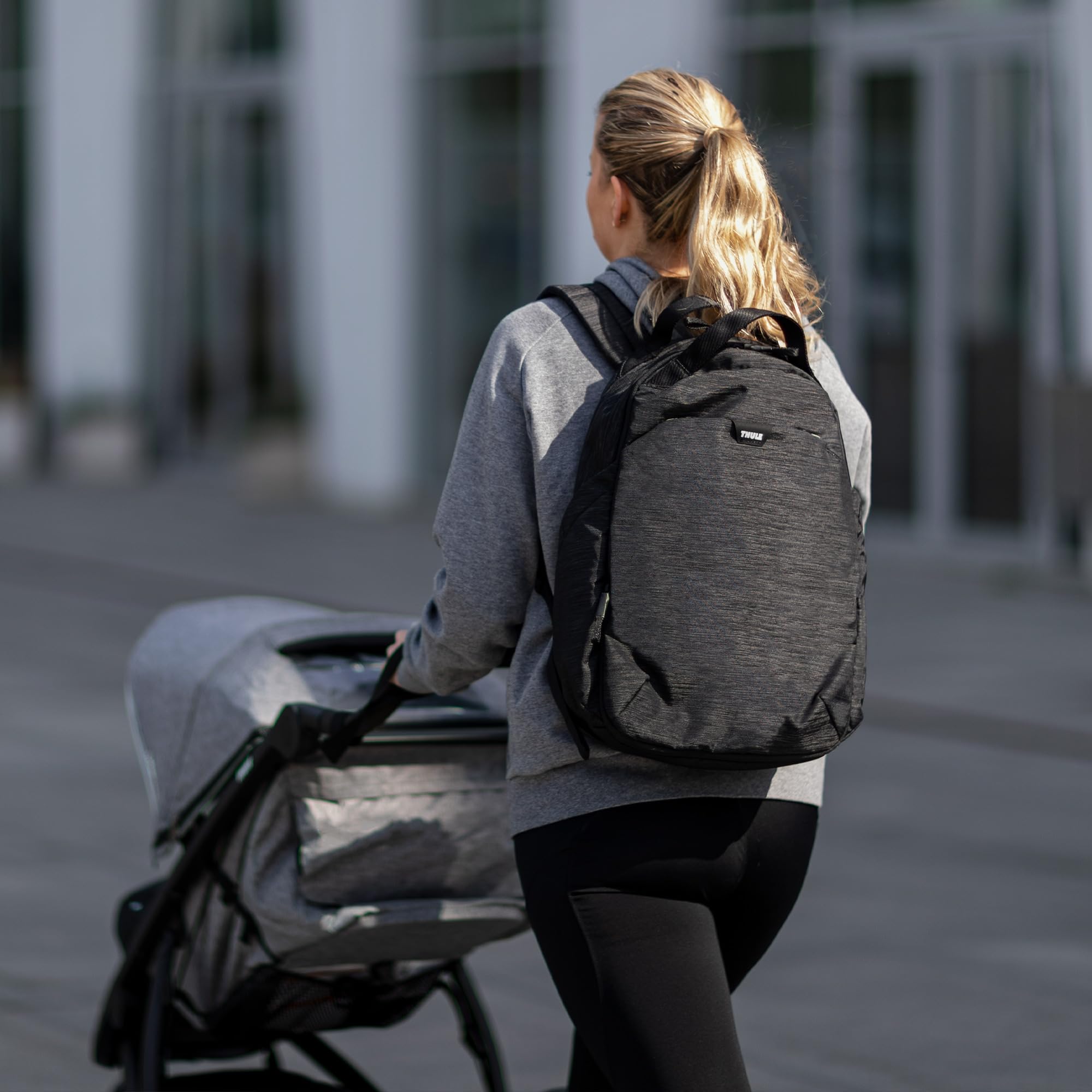 thule-changing-backpack-diaper-bag-backpack-with-removable-pod-changing-mat-and- image 5