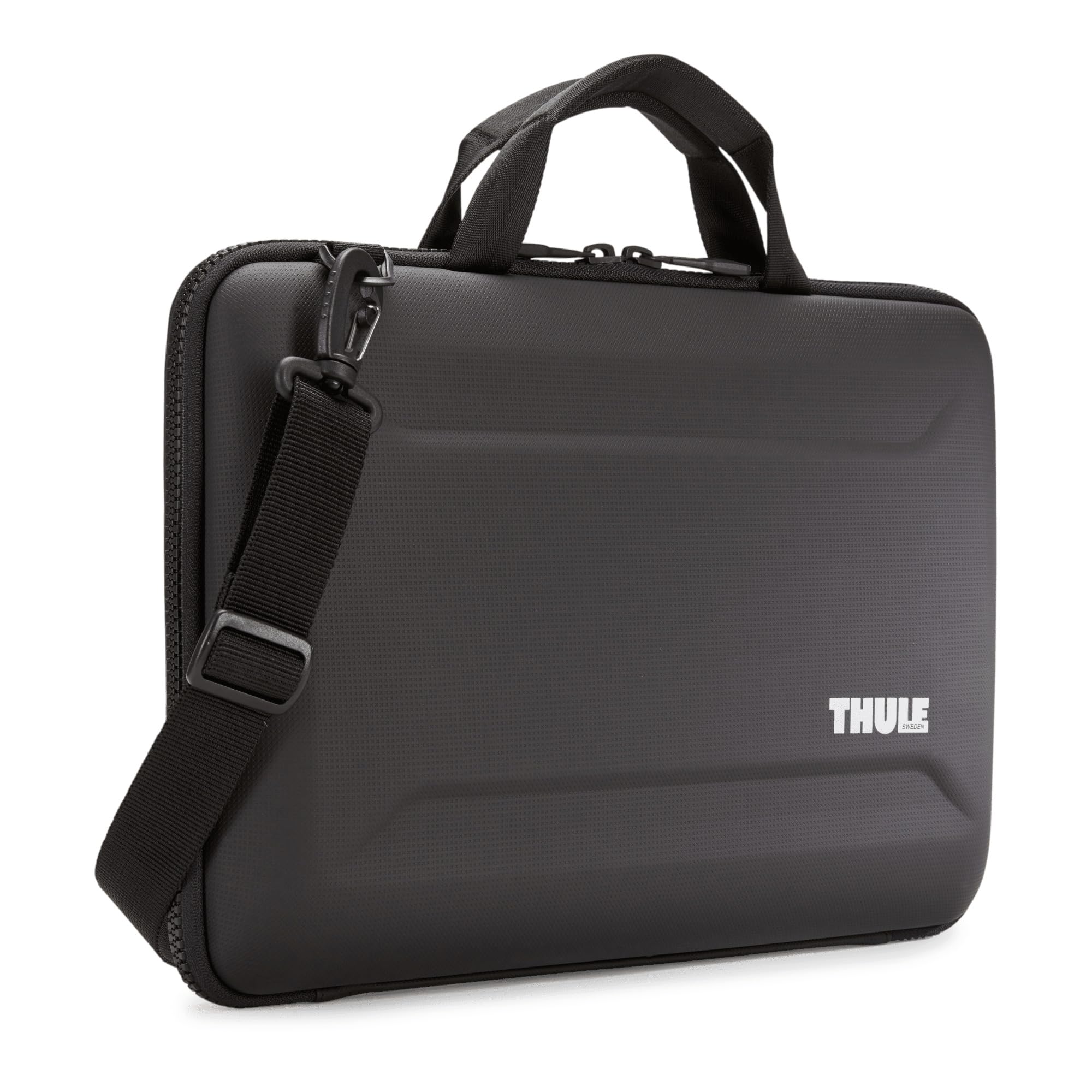 thule-gauntlet-macbook-pro-attach-16 image 1