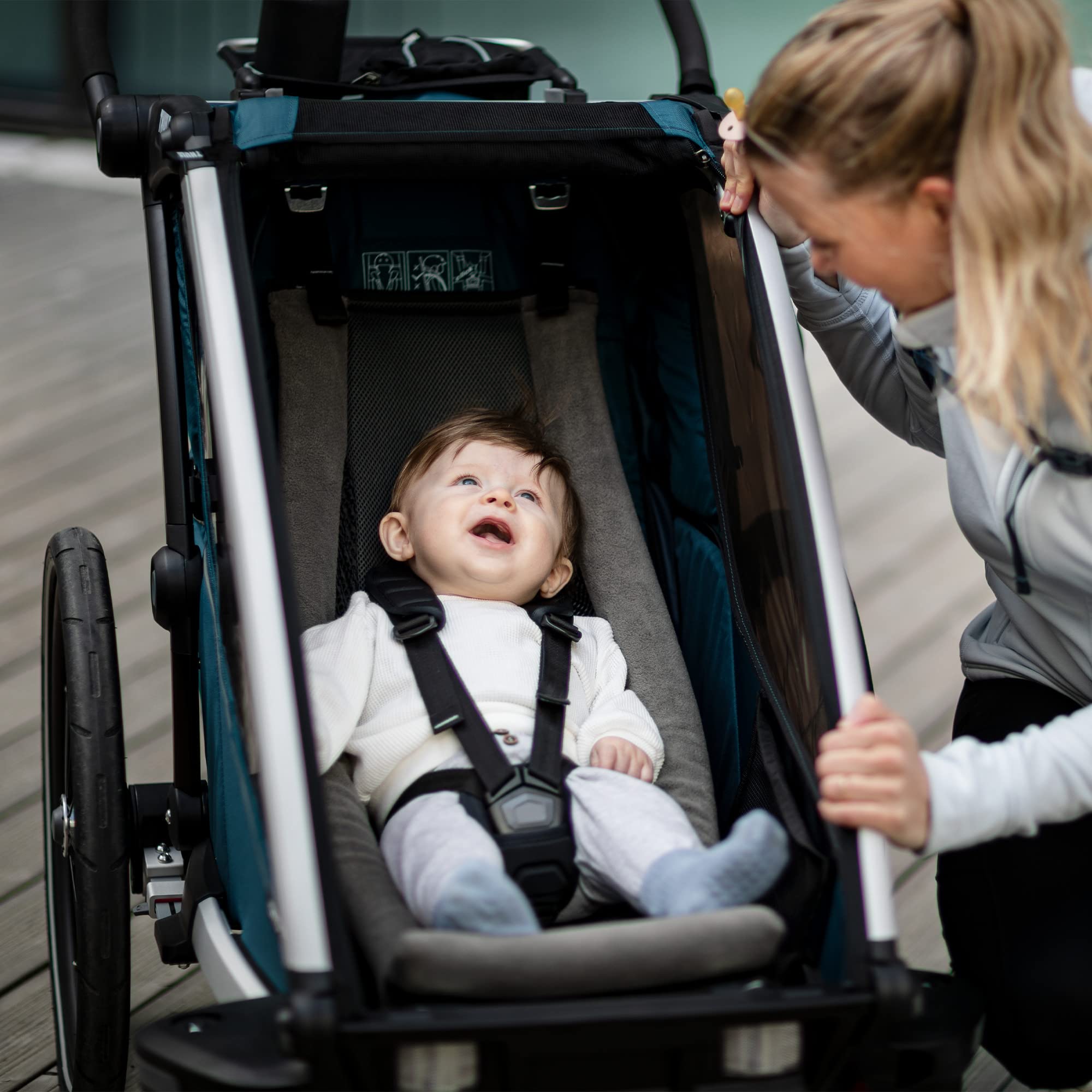thule-chariot-infant-sling image 4