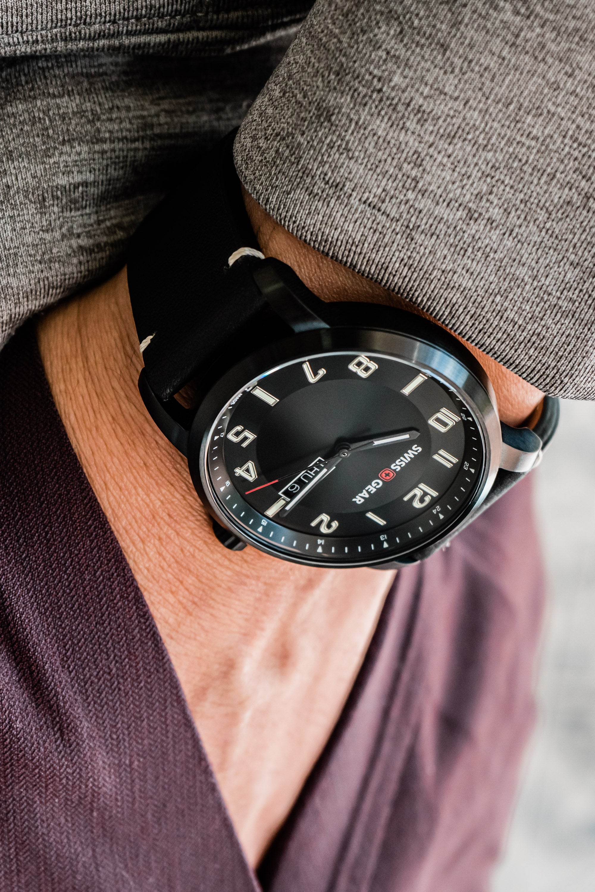 swissgear-legacy-swiss-watch-with-sapphire-crystal-and-100m-water-resistance image 2