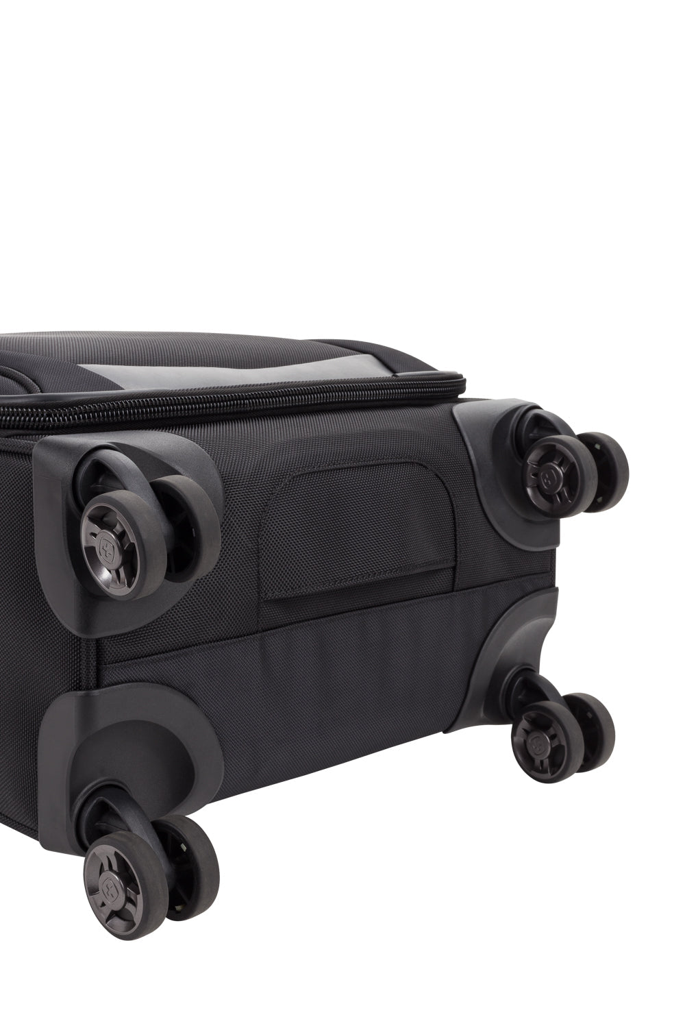 swissgear-7811-20-usb-carry-on-spinner image 6