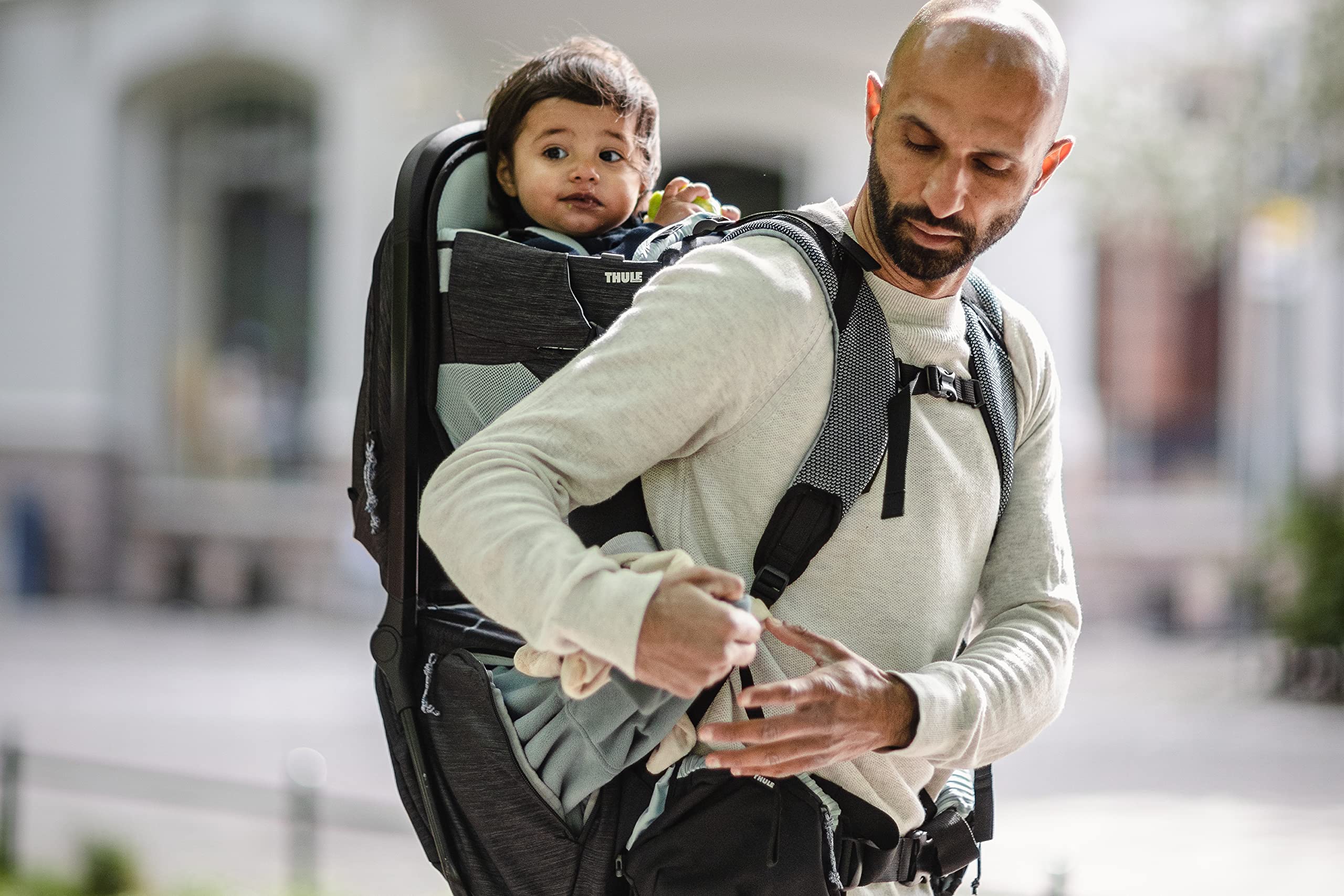 thule-sapling-child-carrier-backpack image 8