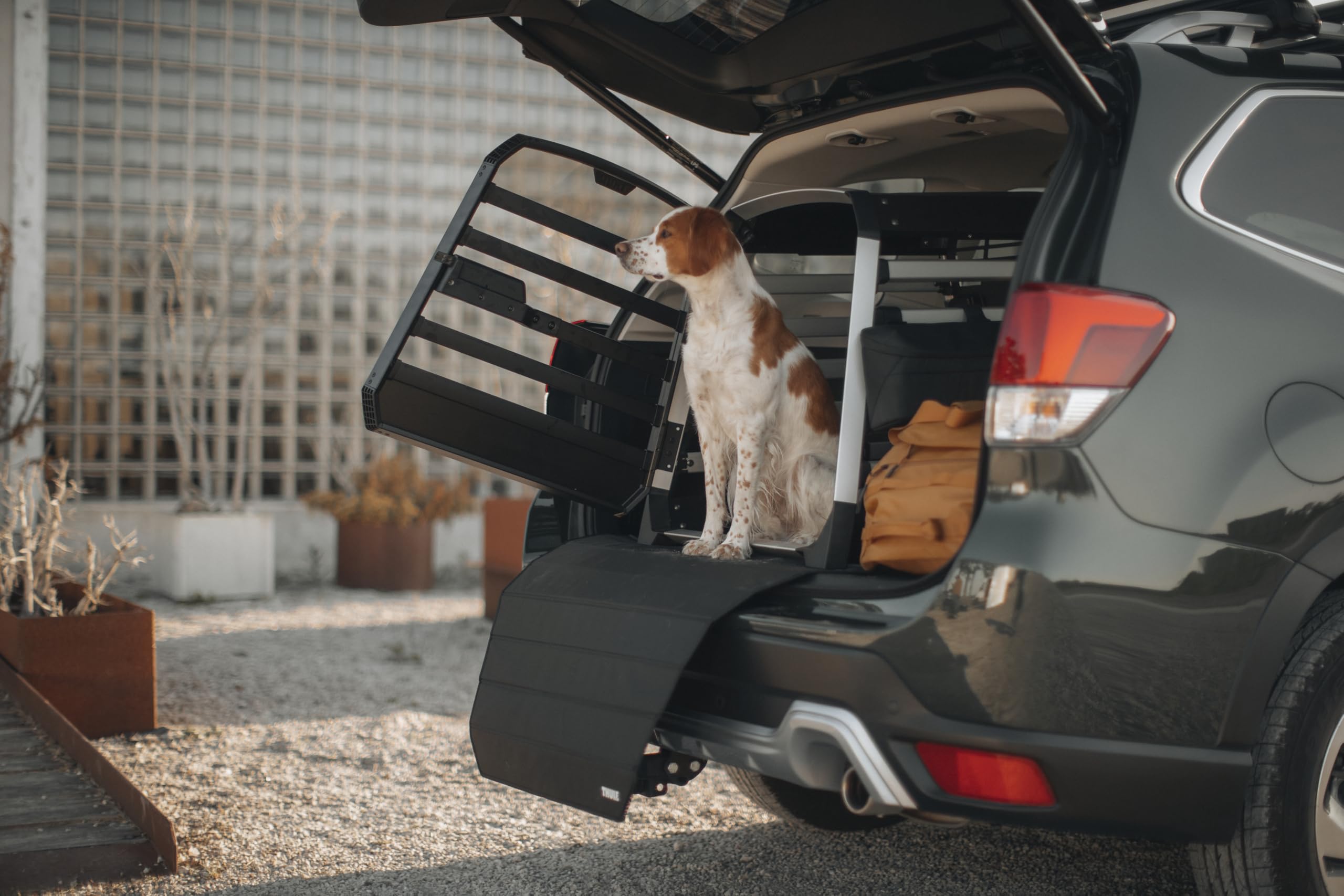 thule-allax-storage-bag-accessory-compatible-with-allax-dog-crates image 4