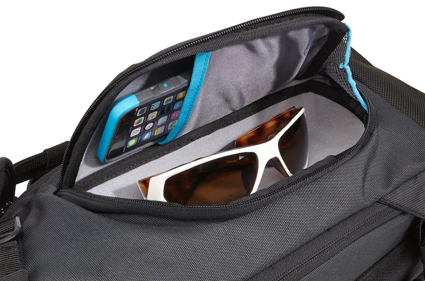 thule-subterra-daypack-3203037-commuter-backpack-for-15-macbook-10-1-tablet-quic image 8