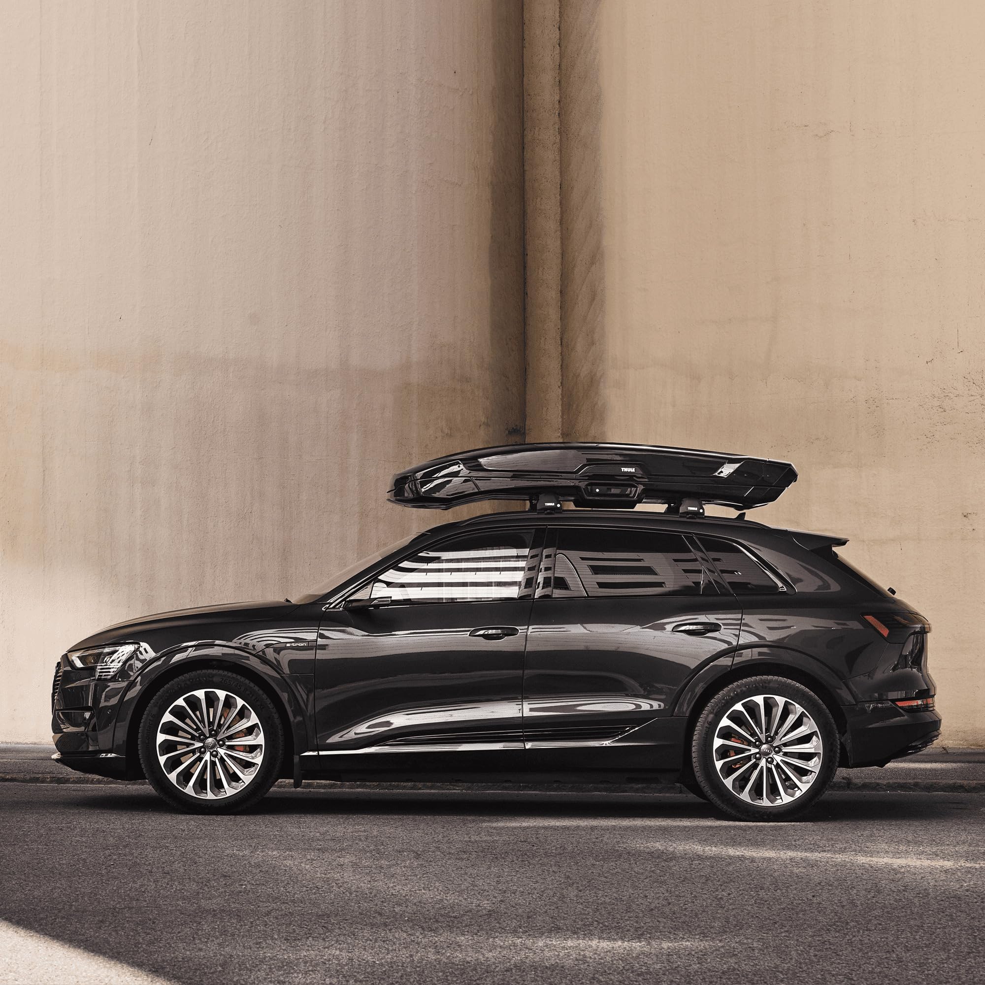 thule-vector-rooftop-cargo-box-sleek-aerodynamic-premium-sport-ski image 5