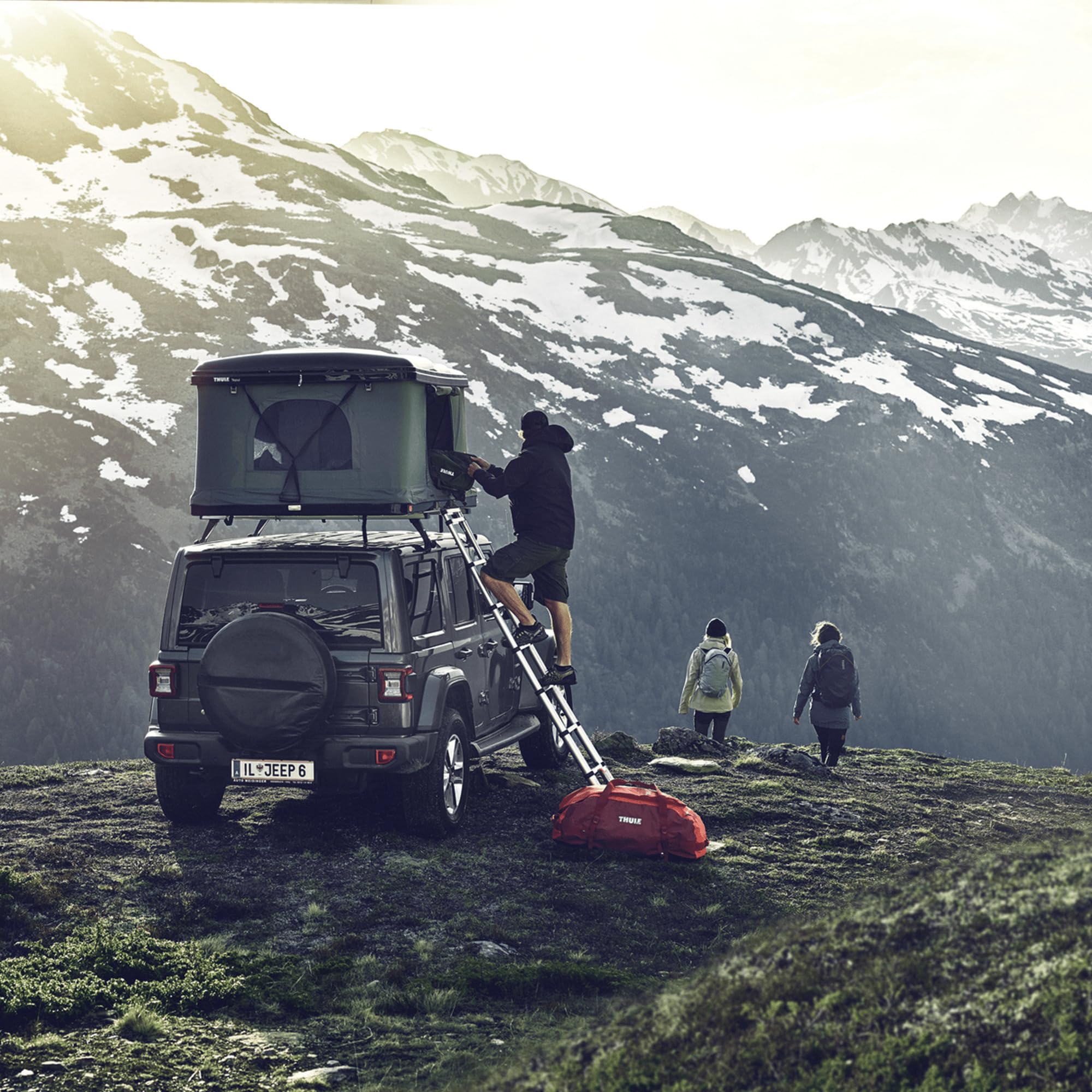 thule-basin-rooftop-tent-auto-deploys-converts-to-cargo-carrier-2-person image 5