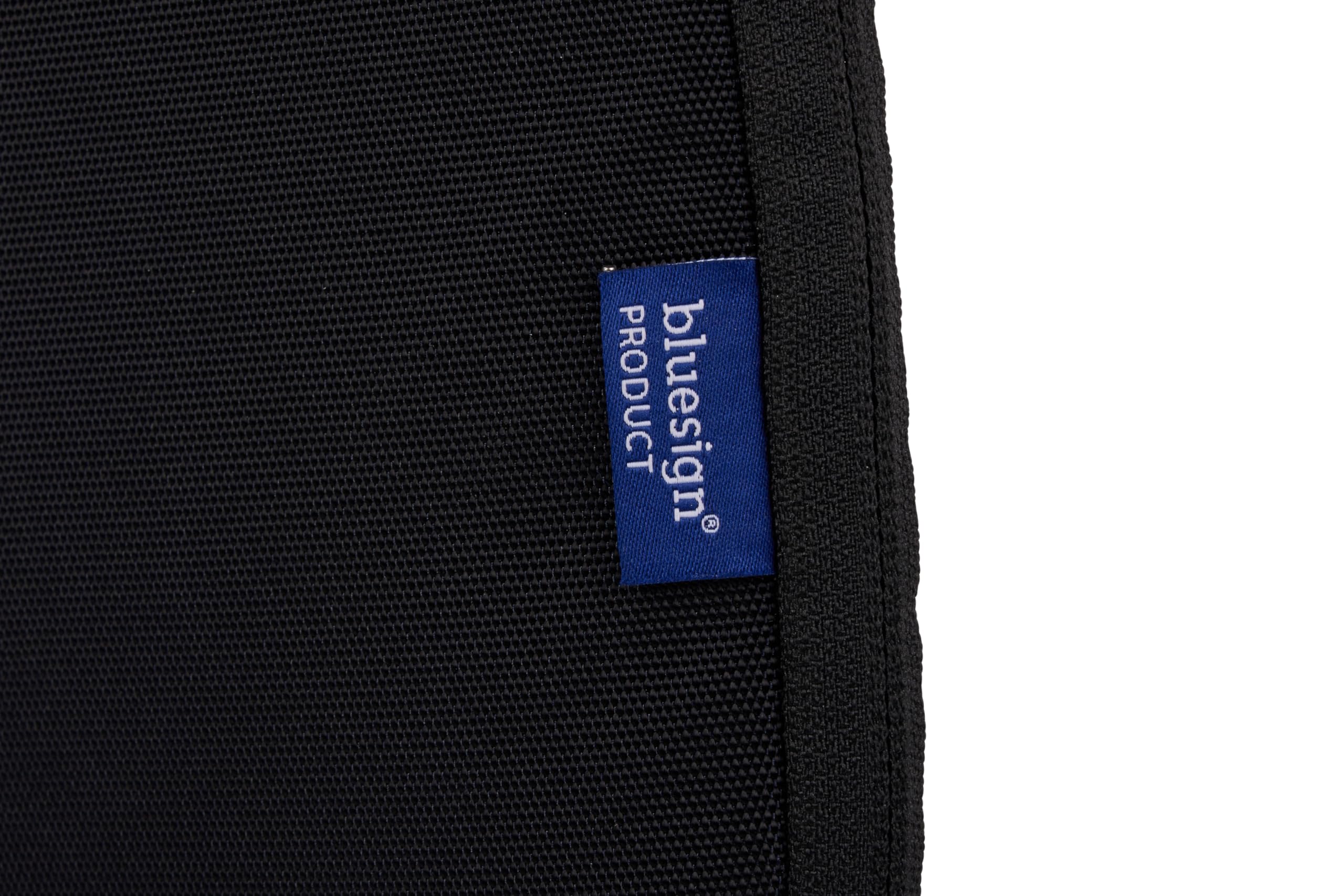 thule-subterra-macbook-sleeve-16-black image 8