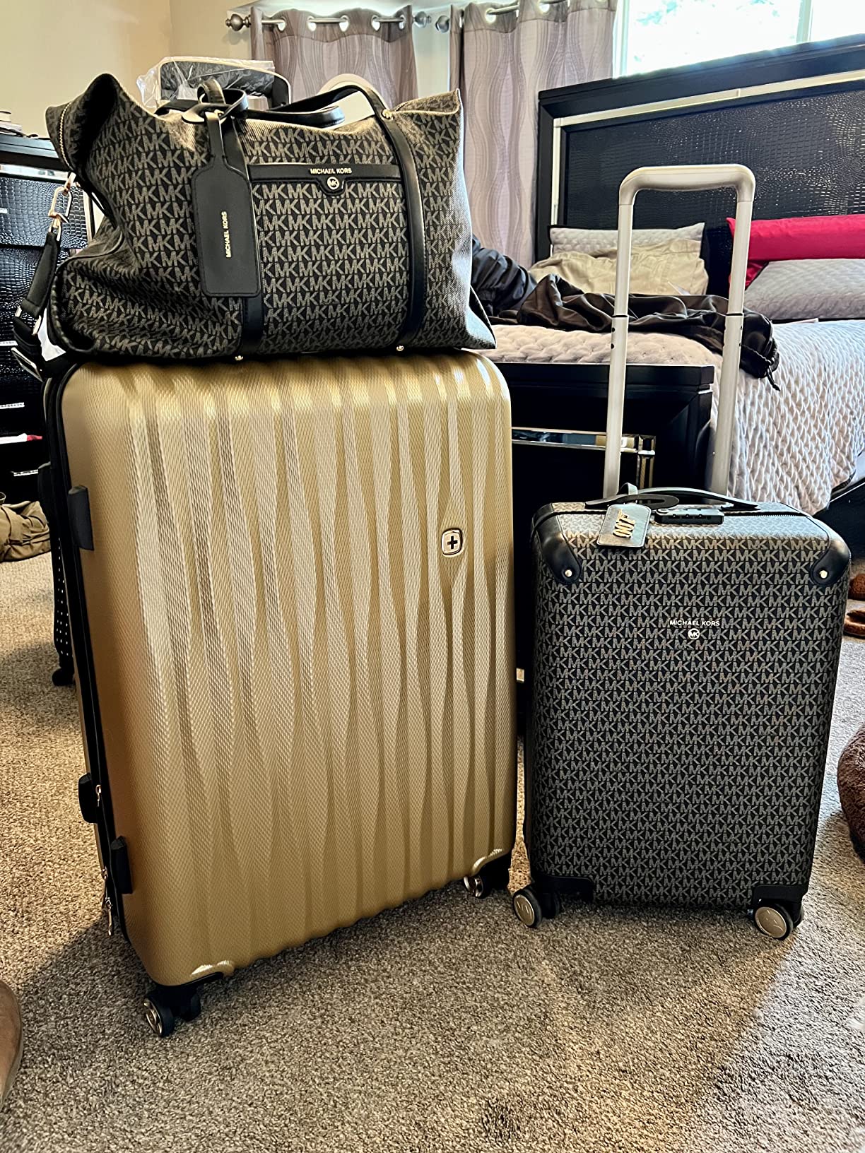 Love this suitcase