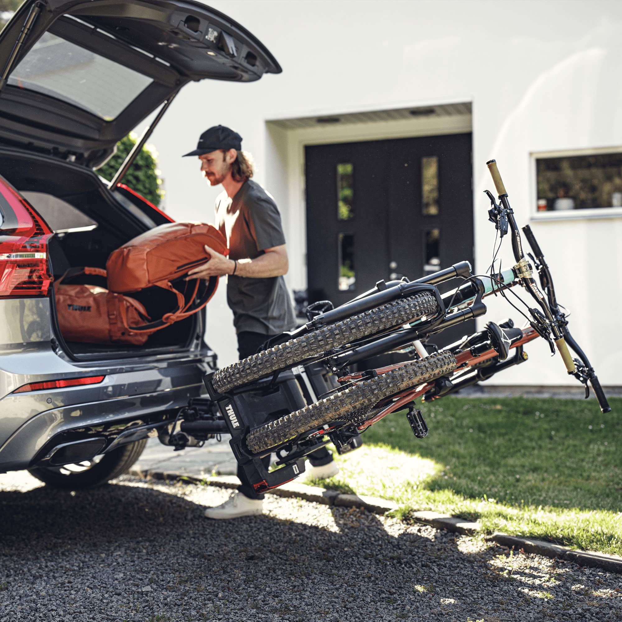 thule-easyfold-xt-2-13-pin-hitch-bike-rack-for-e-bikes-model-933100 image 6