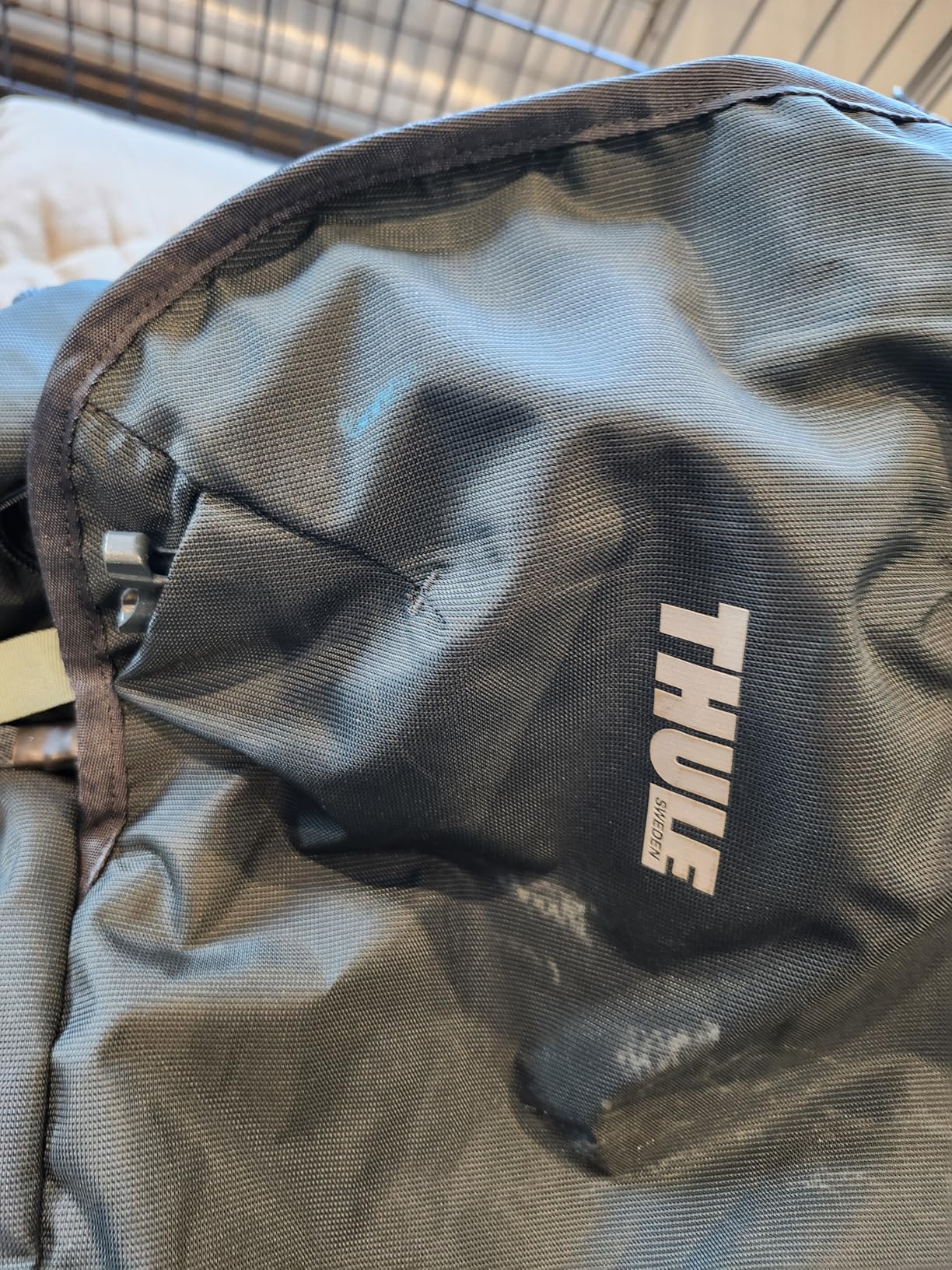 Good pack, but zippers are stiff
