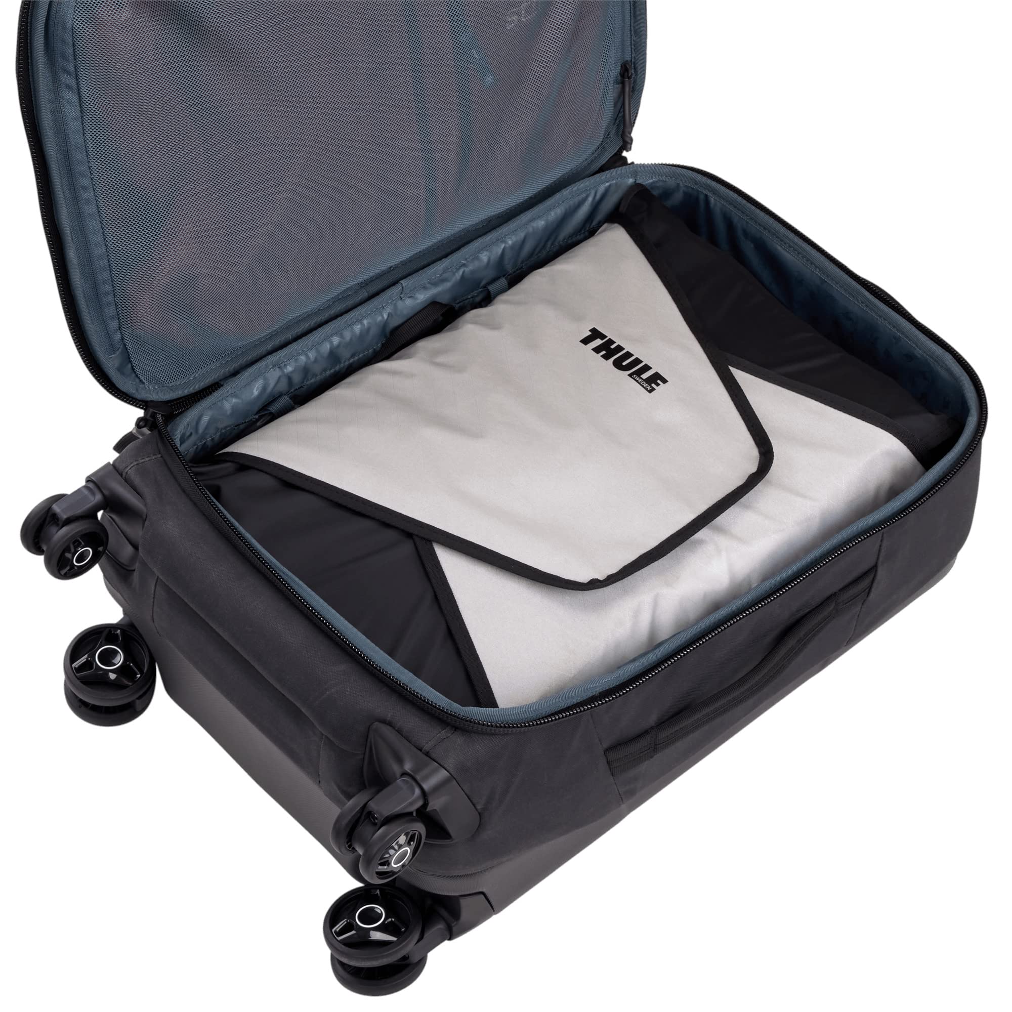 thule-garment-folder-white-travel-accessory-for-wrinkle-free-clothes image 5