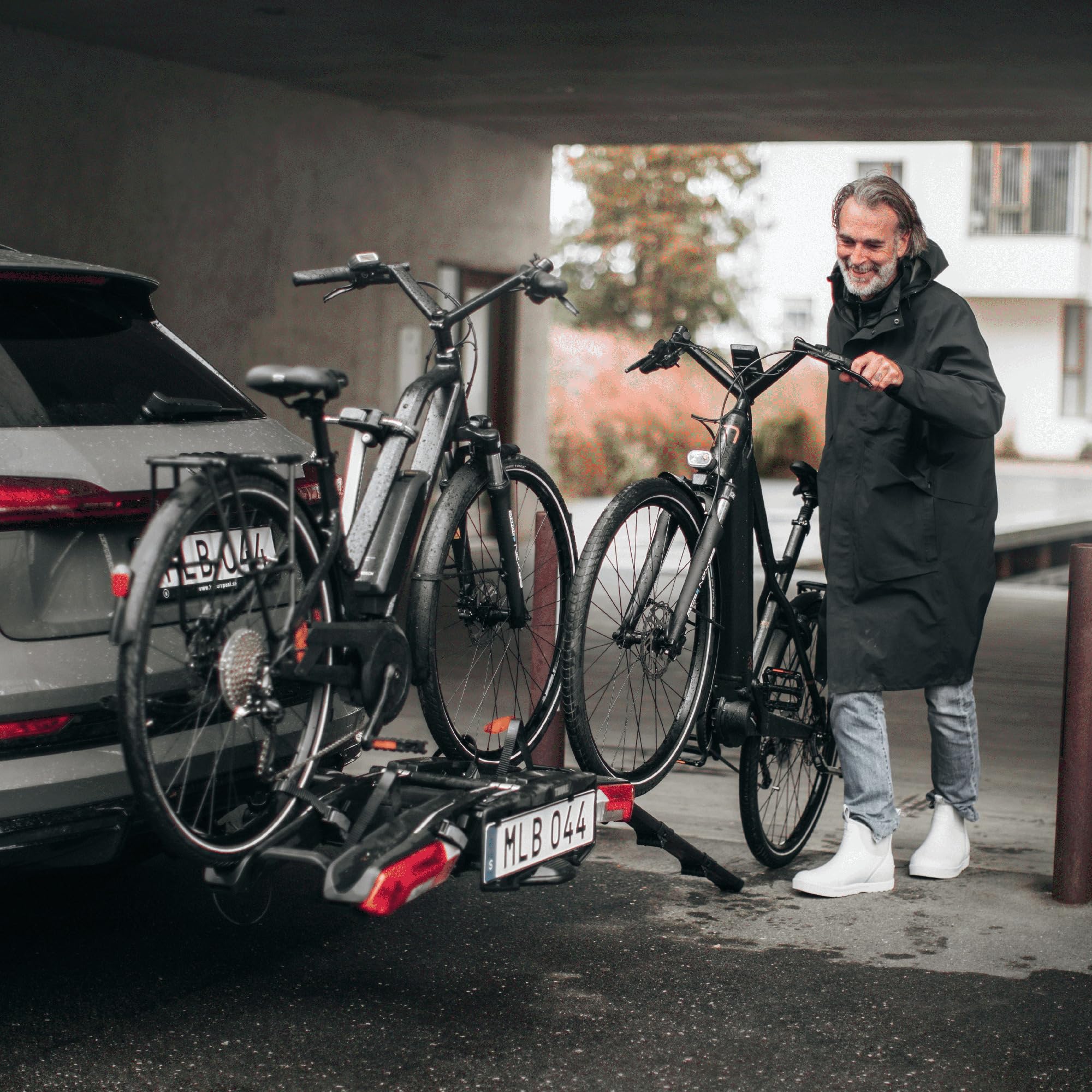 thule-epos-foldable-loading-ramp-rampa-for-bike-racks image 5