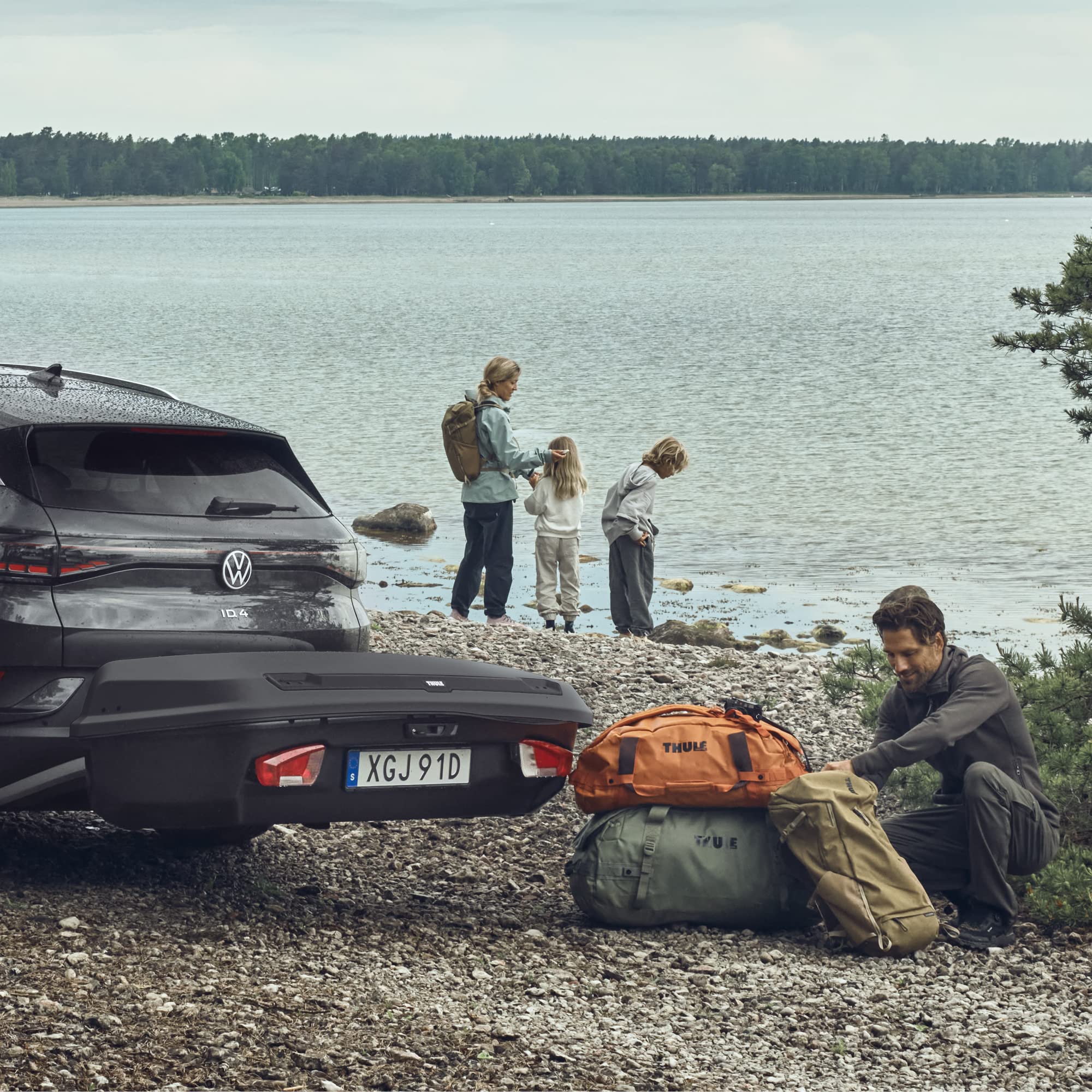 thule-arcos-box-thule-arcos-platform-large-hard-shell-hitch-cargo-carrier-combo- image 2
