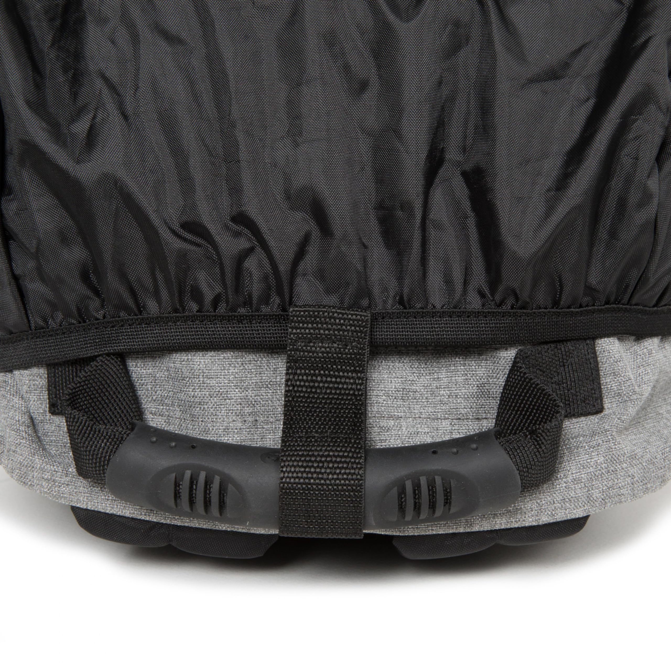 eastpak-cory-rain-cover-for-backpacks-stretchable-waterproof-compact-pouch image 4