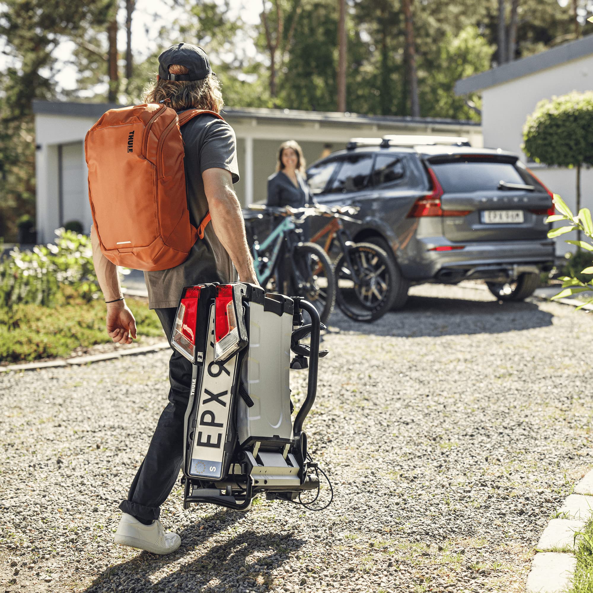 thule-easyfold-xt-2-13-pin-hitch-bike-rack-for-e-bikes-model-933100 image 5