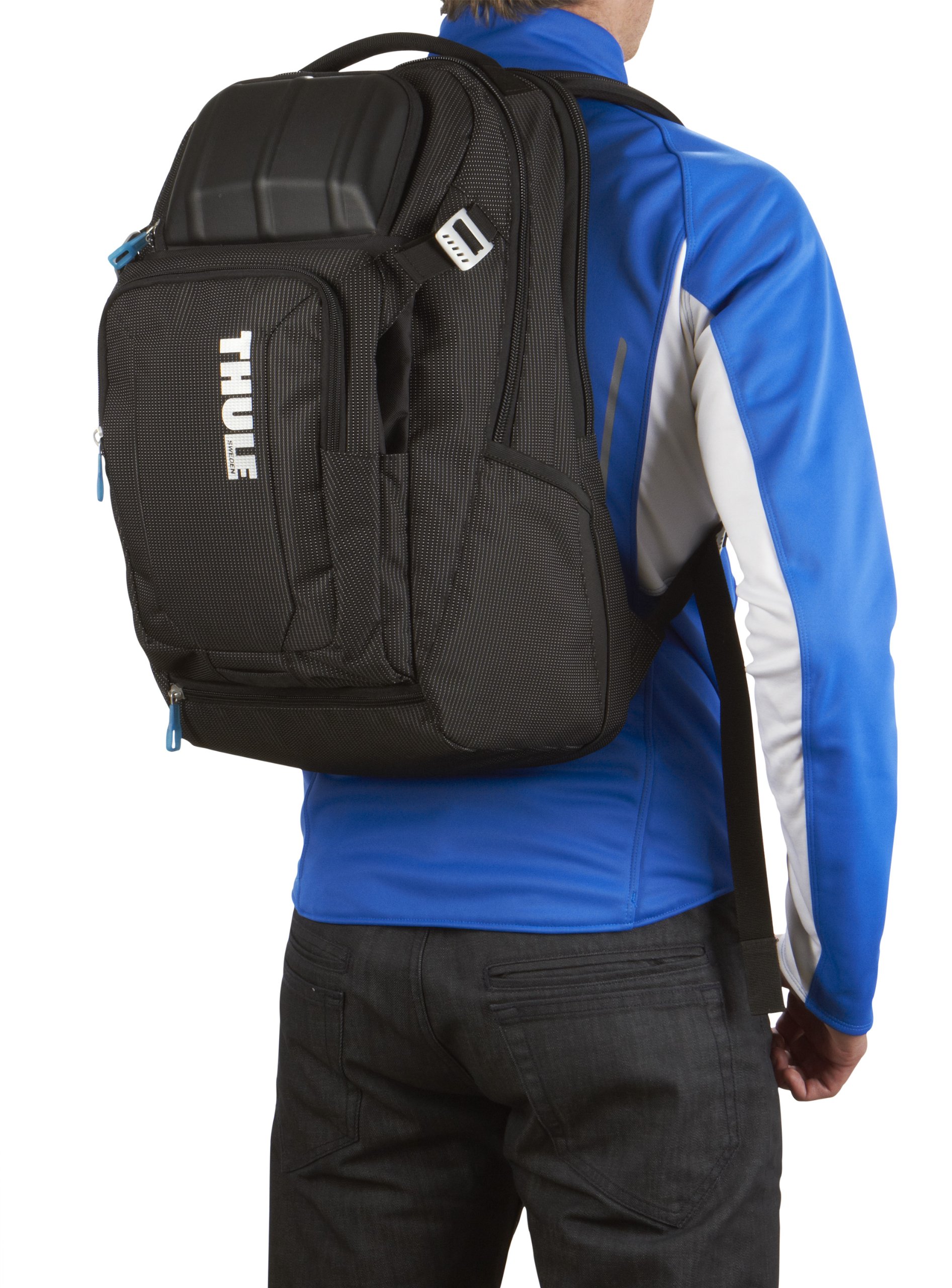 thule-crossover-32l-travel-backpack-for-15-laptop-crush-proof-sunglass-pocket image 7