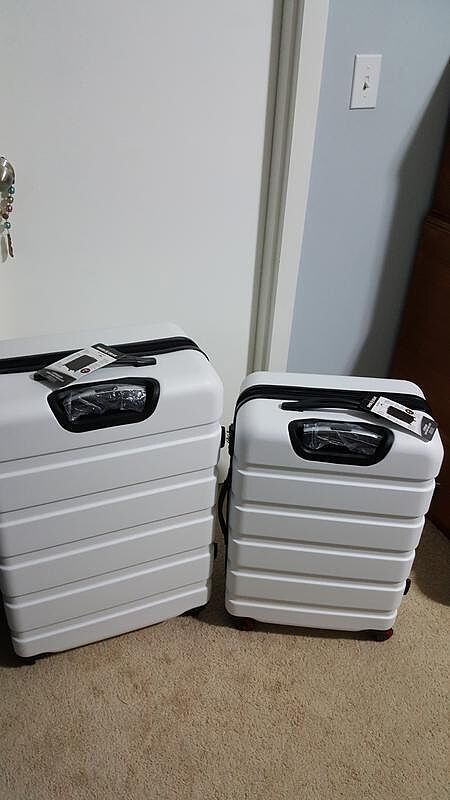 Nice bag, wish it had more color options