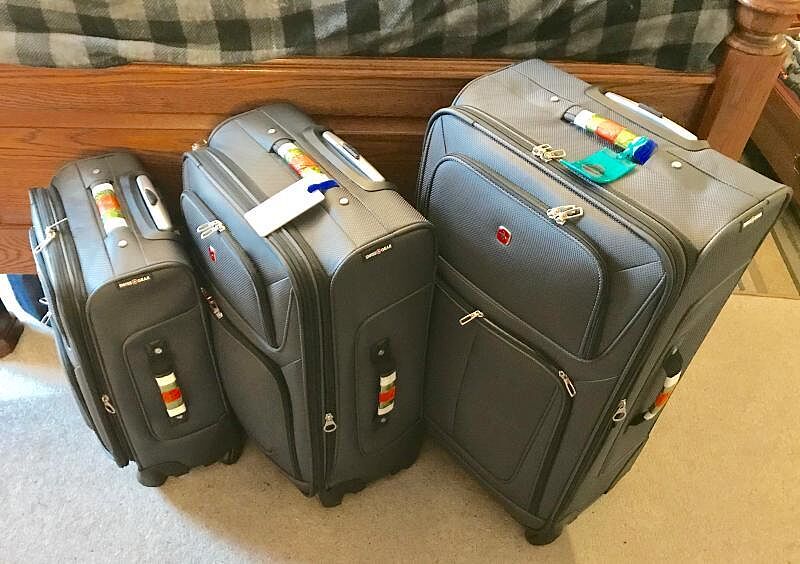 Nice suitcase, but zipper trouble