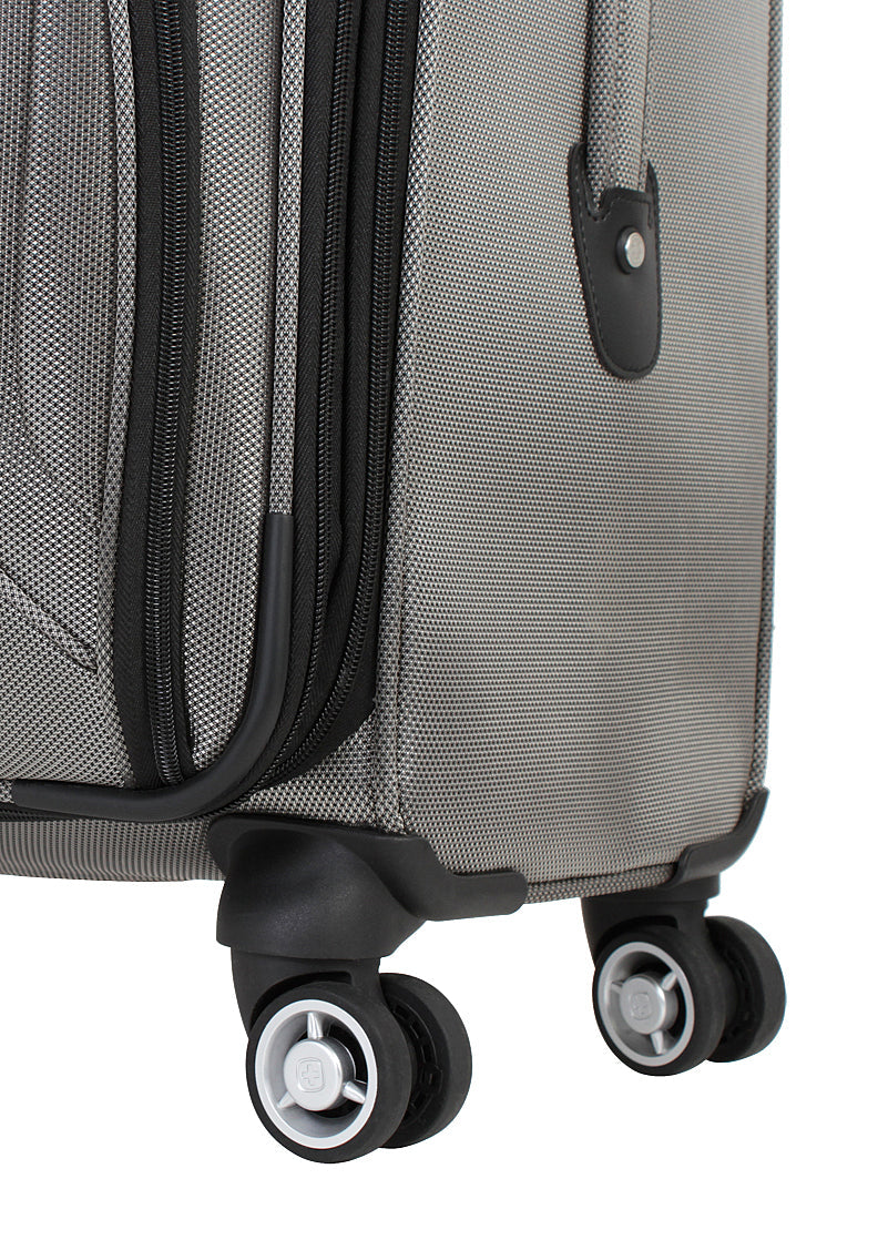 swissgear-zurich-deluxe-medium-checked-spinner image 4
