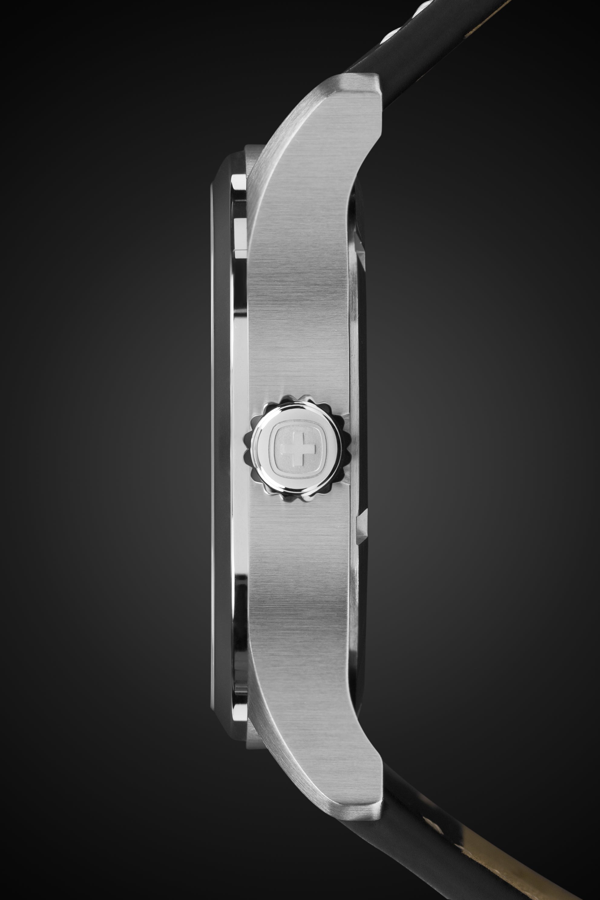 wenger-terragraph-swiss-quartz-watch-black-dial-black-leather-strap-stainless-st image 5