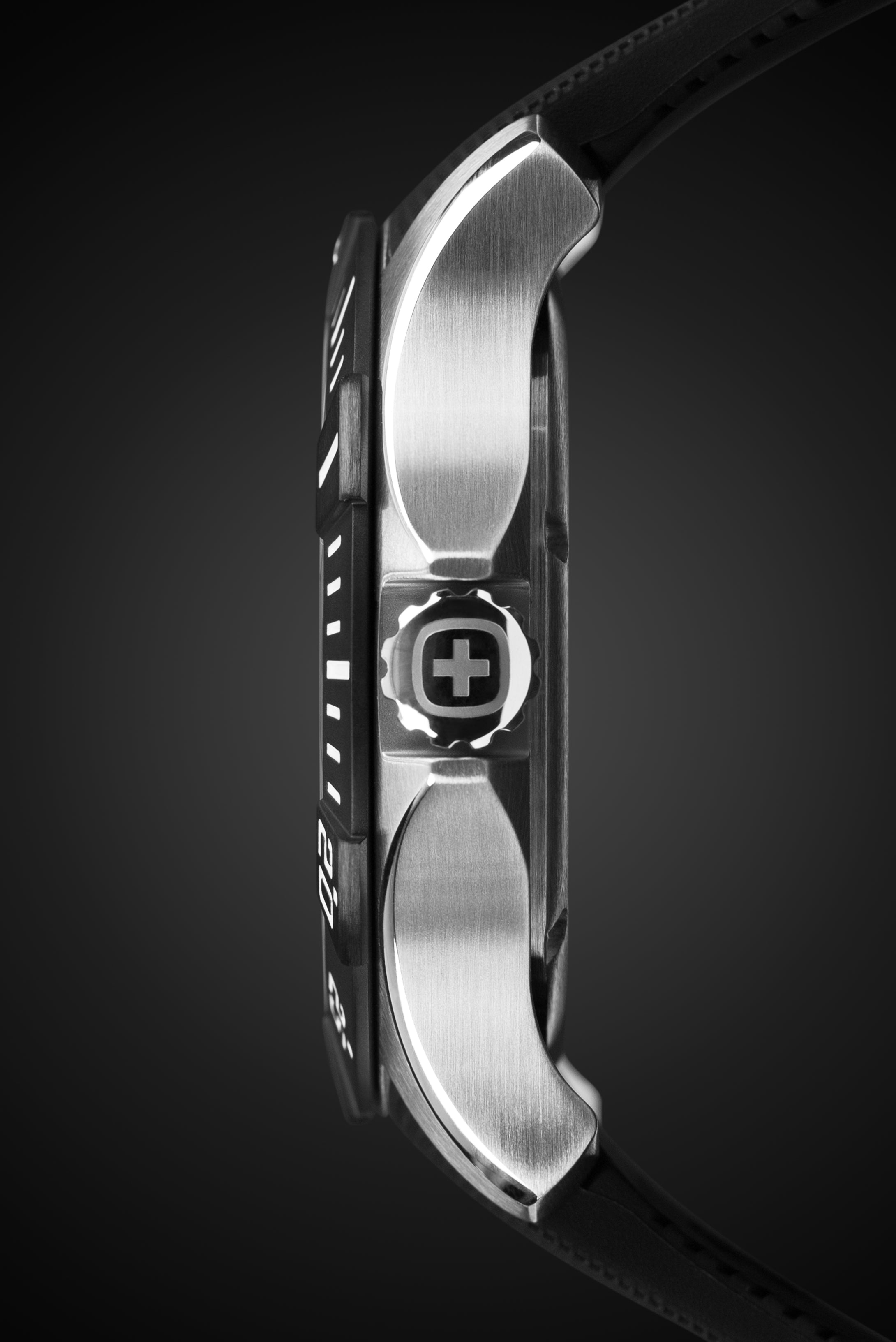 wenger-seaforce-swiss-watch-black-dial-black-silicone-strap image 4